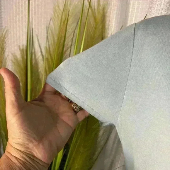 Tahari Women’s Size M Soft Modal Short Sleeve Light Blue Scoop Neck Top - Picture 4 of 11